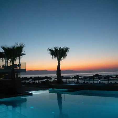 Sea Front Suites, Maisonettes & *