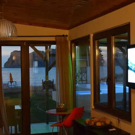 Sea Front Suites, Maisonettes & Villa Agia Marina