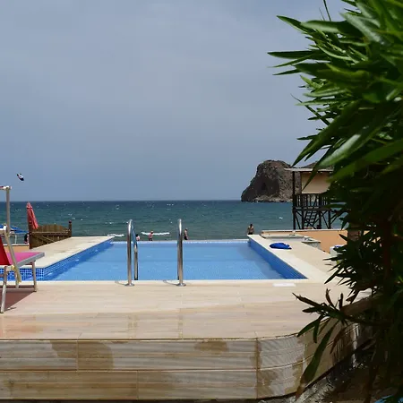 Villa Sea Front Suites, Maisonettes & *