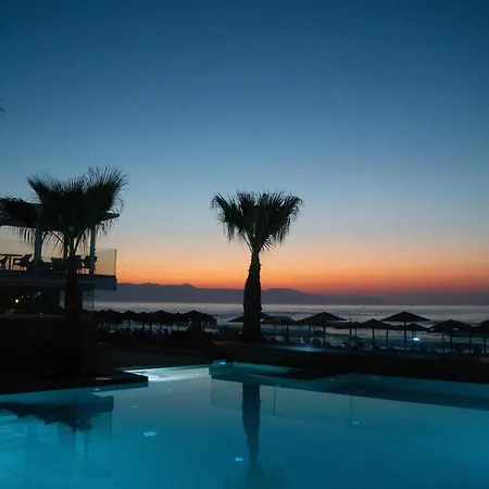 Sea Front Suites, Maisonettes & Apartments *
