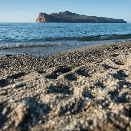 Sea Front Suites, Maisonettes & Apartments Agia Marina (Crete)