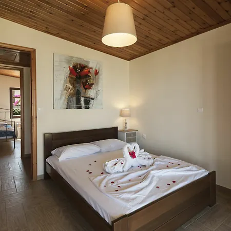 Sea Front Suites, Maisonettes & Apartments *