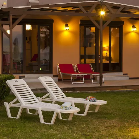 Villa Sea Front Suites, Maisonettes & Apartments