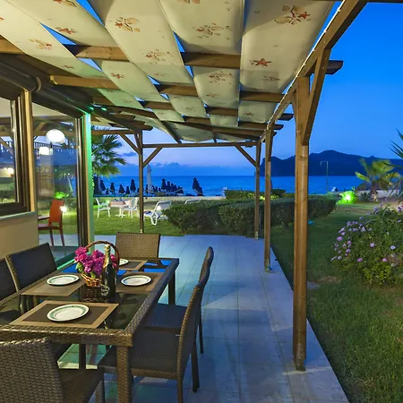 Villa Sea Front Suites, Maisonettes & Apartments *