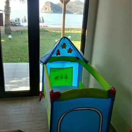 Sea Front Suites, Maisonettes & Apartments * Agia Marina (Crete)